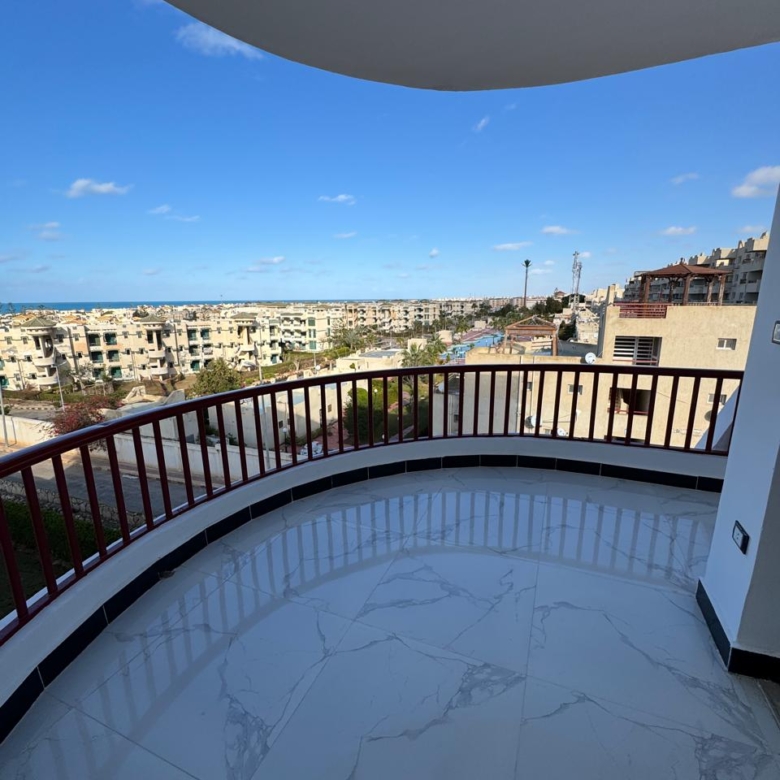 شاليه ثالث علوي بقرية بانوراما بيتش